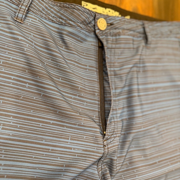 Bundle of 4 Men’s Pelagic Shorts - Picture 3 of 11